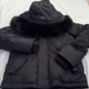 aritzia summit parka size small  euc